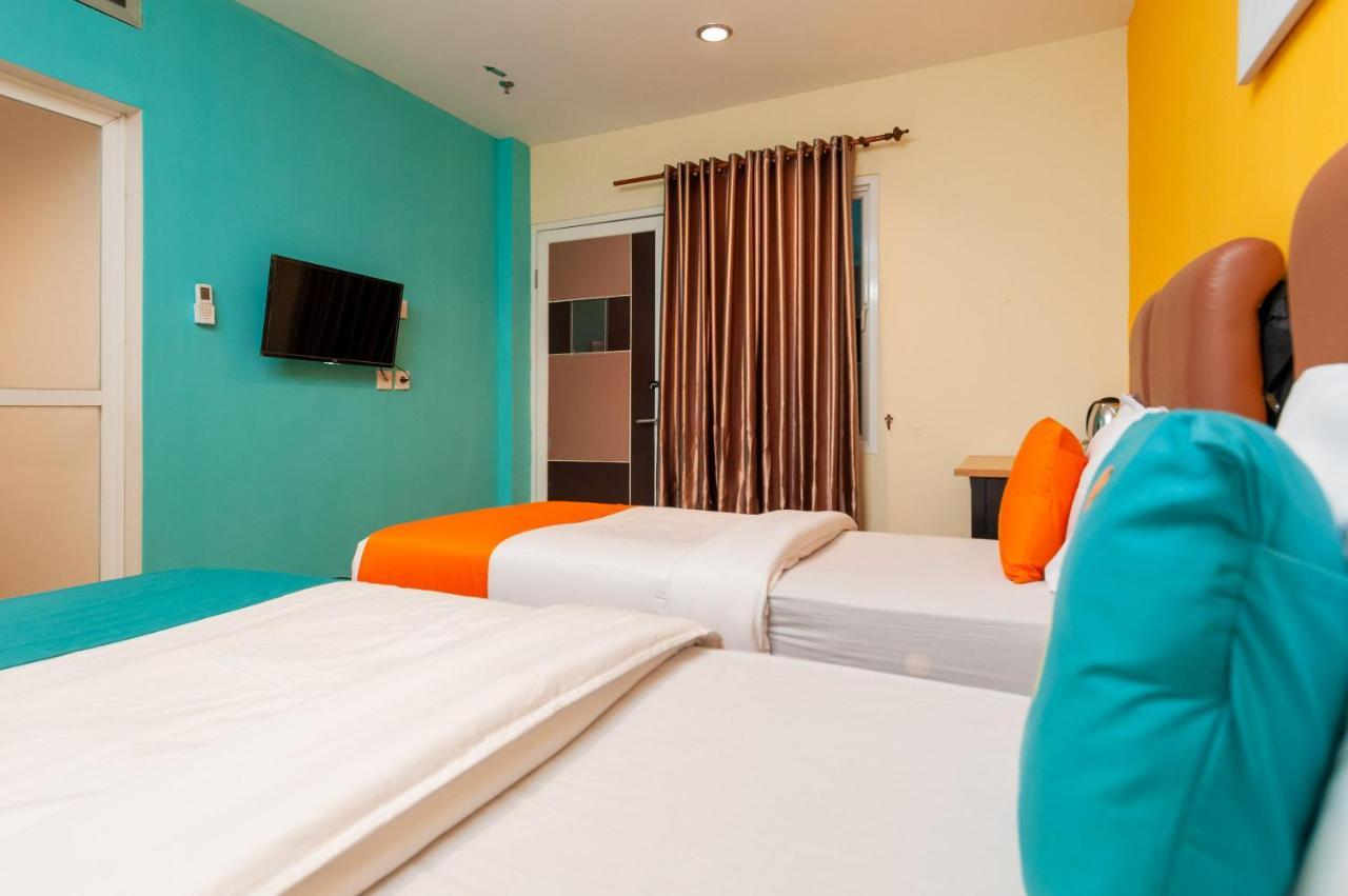 Sans Hotel Finest Medan Buitenkant foto