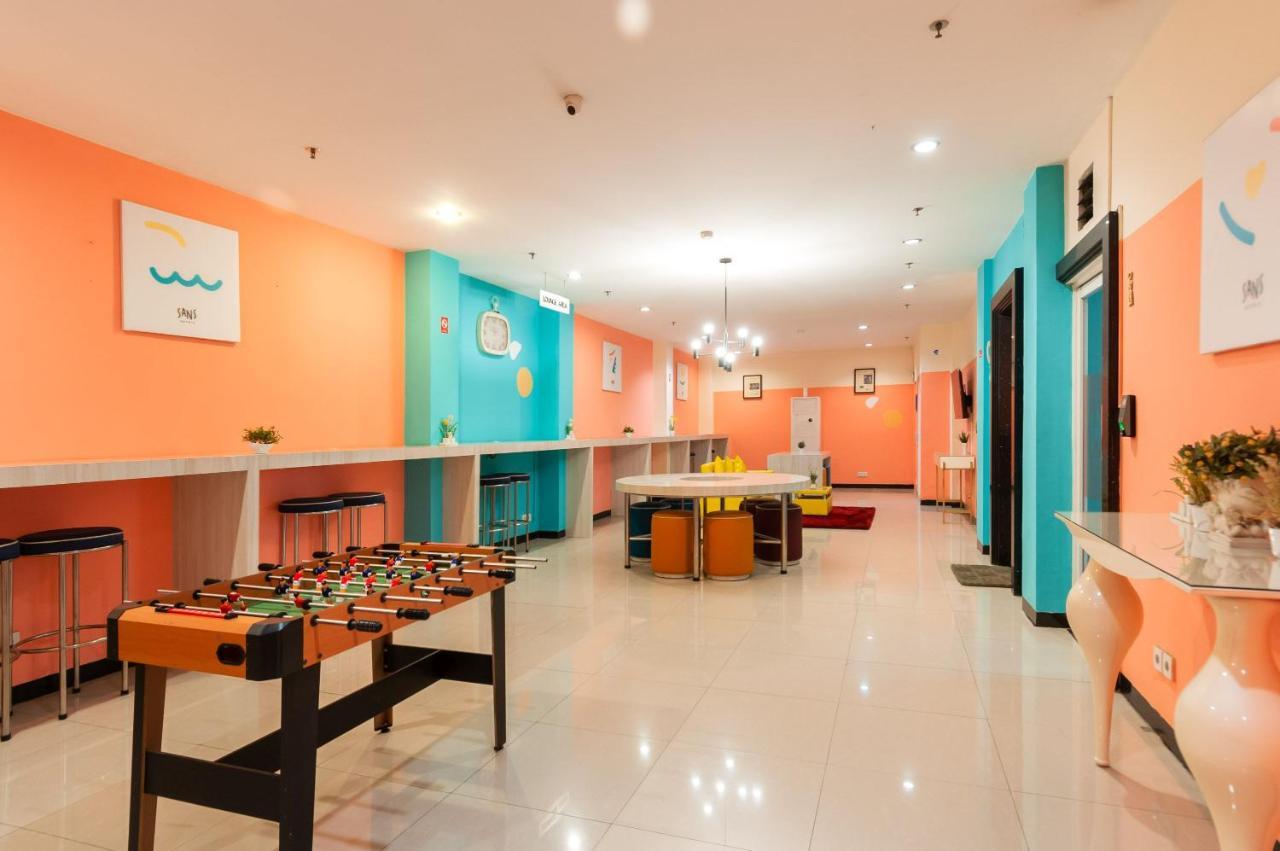 Sans Hotel Finest Medan Buitenkant foto